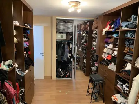 Departamento 5 ambientes con 4 baños