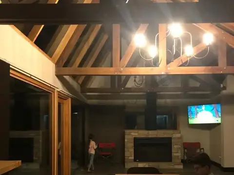 Casa 5 ambientes con 3 baños