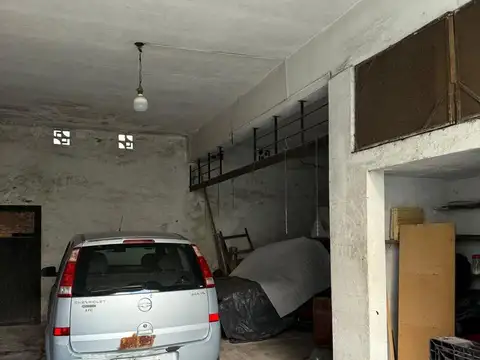 Depto Tipo Casa en Venta con 2 cocheras