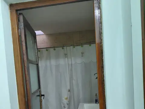 CASA DE 3 AMBIENTES EN VENTA MAS DEPARTAMENTO