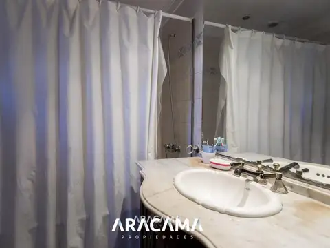 Casa 6 ambientes con 3 baños