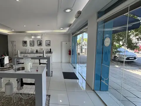 Local en Venta en Martínez, USD 520.000