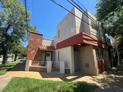 CASA Y DEPARTAMENTO EN BARRIO FOMENTO 9 DE JULIO
