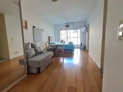 Monoambiente en Almagro con balcon y lavader. Luminoso, sum y jacuzzi 