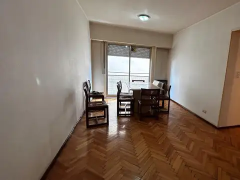 4 ambientes al Frente luminoso muy buena ubicacion