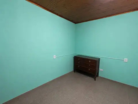 Casa 3 ambientes con 1 baño