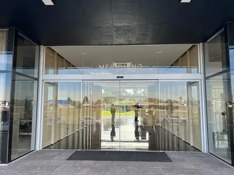 Oficina en Venta con Cochera, 49m2, en Edificio Meridiano, Pilar, GBA Norte