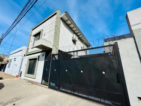 Preciosa casa tipo duplex en venta en Berazategui