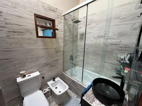 Casa en Alquiler con 1 cochera