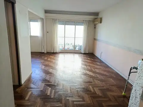 Excelente Semipiso en Venta en Inmejorable Zona a m de Av La Plata