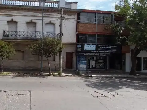 AV. REVOLUCION DE MAYO 1524