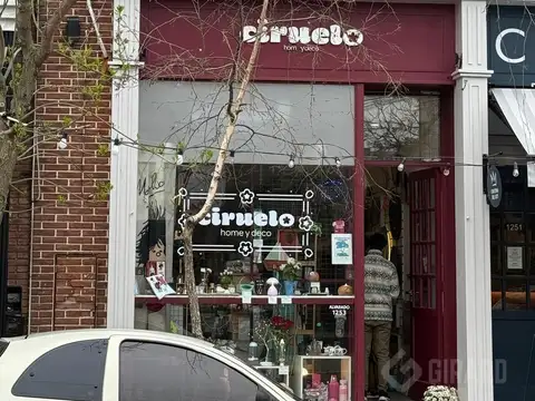 Local en Venta 40 años