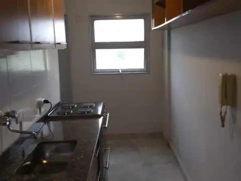 EN VENTA EN MARTIN CORONADO DEPTO. DE 4 AMBIENTES EN 6TO PISO TODO ELECTRICO, AL FRENTE - FICHA 8615