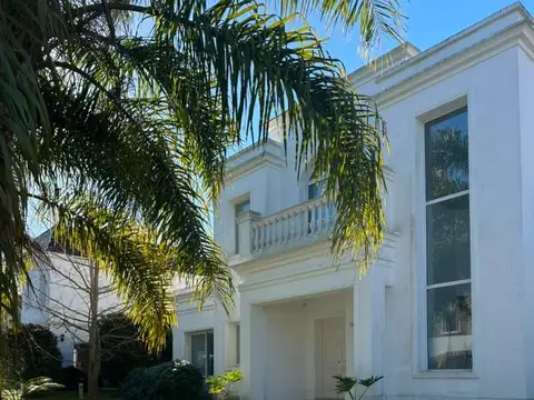 Casa amoblada en ALQUILER en Abril Club de Campo de 4 amB