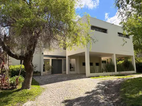 Avenida Agustín M. García 6300