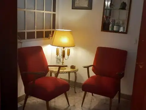 Muy buena casa con cochera ,patio y terraza