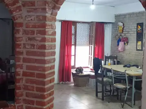 CASA MUY AMPLIA A TERMINAR!!