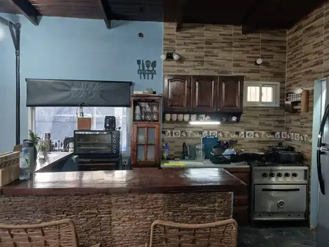 Casa en Venta con 4 cocheras