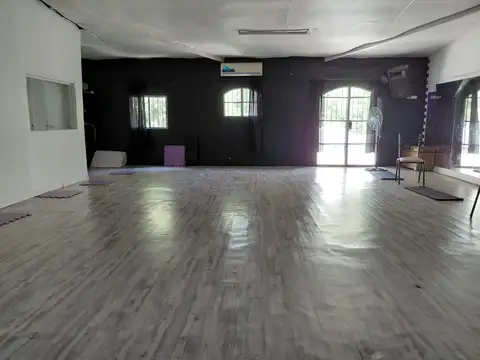 Oficina en alquiler en Munro