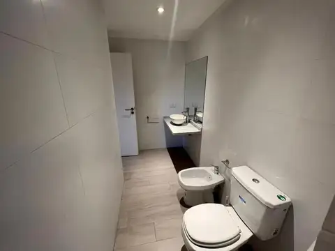 Teniente General Juan Domingo Perón 4100, Piso 8