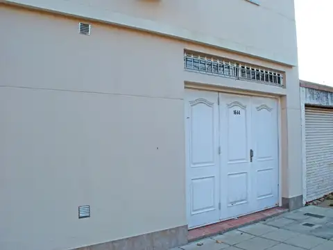 Depto Tipo Casa en Alquiler de 2 dormitorios