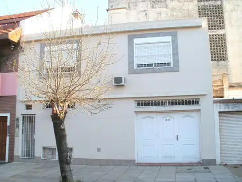 Depto Tipo Casa en Alquiler de 3 ambientes