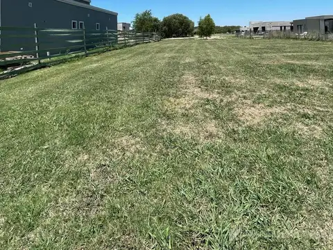 Terreno en Venta 20  mts Frente