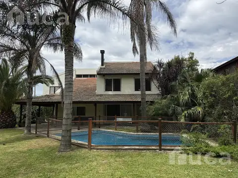 VENTA APTA CREDITO | Muy Buena CASA Frente al Golf | Country Los Horneros
