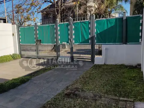 Casa - Alquiler - Argentina, Merlo - ALMIRANTE BROWN 300