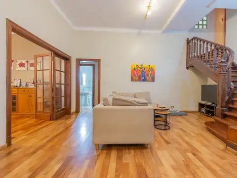 Depto Tipo Casa en Venta de 5 ambientes