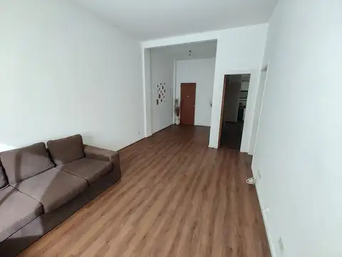 Venta 4 amb. en Caballito. Reciclado. Semipiso