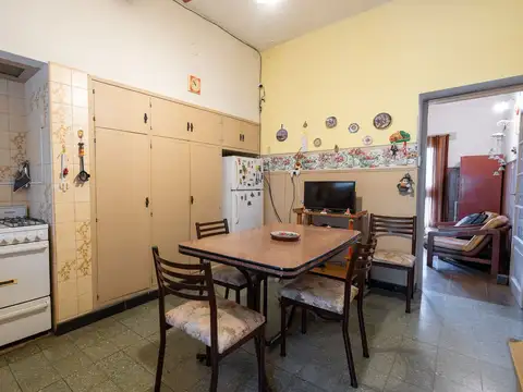 Casa 4 ambientes con 1 baño