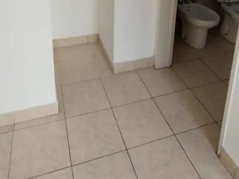 Monoambiente amplio con balcon terraza - Ladines al 2500