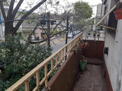 Depto Tipo Casa 5 ambientes con 1 baño