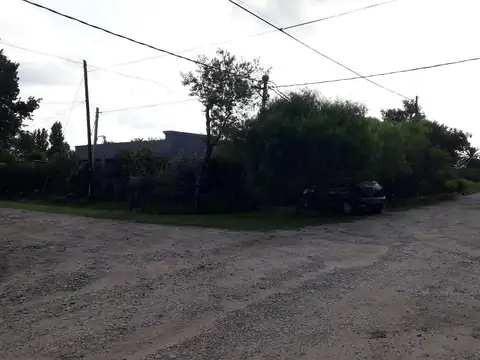 Fracción y casa en Venta Gorina