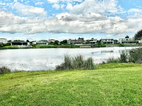 Terreno en Venta a la LAGUNA en La Reserva Cardales - Sofitel