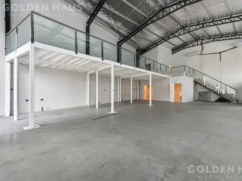 Local en Alquiler en Villa Real, $ 5.500.000