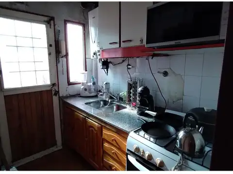 Casa 3 ambientes con 1 baño