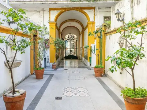 VENTA PH 4 AMBIENTES RECOLETA REFACCIONADO