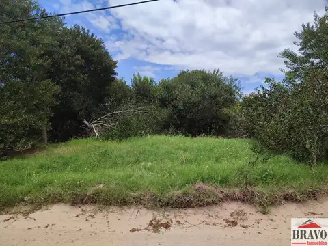 Punta del Este y 28 100