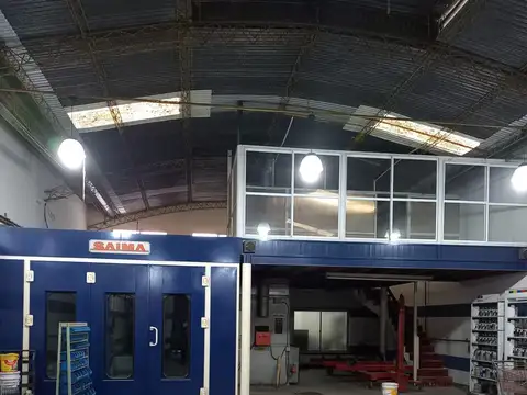 GALPON DEPOSITO AZULEJADO CON CABINA DE PINTURA
