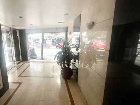Diaz Velez al 5100