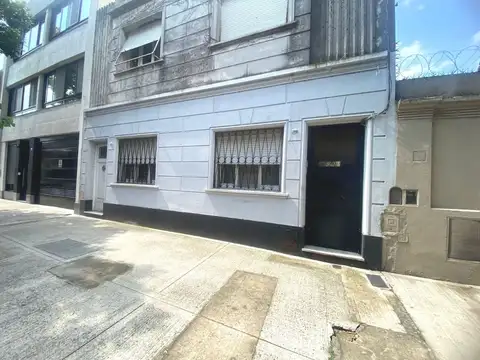 VENTA PH 2 AMB Y MEDIO AL FRENTE C/ PATIO - CABA