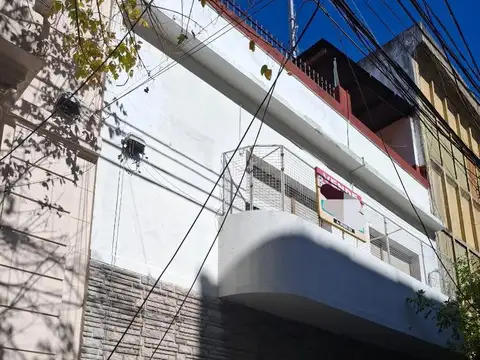 Depto Tipo Casa en Venta de 5 ambientes