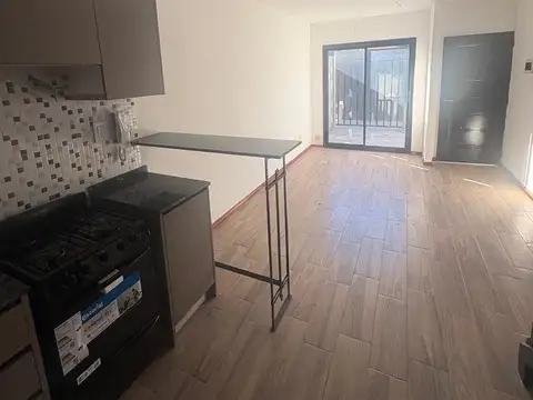 JUAN B JUSTO AL 1000 VENTA CASA PASILLO 2 DORMITORIOS EN ALBERDI - ROSARIO