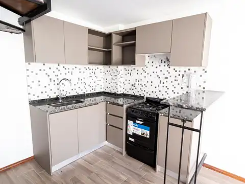 JUAN B JUSTO AL 1000 VENTA CASA PASILLO 2 DORMITORIOS EN ALBERDI - ROSARIO