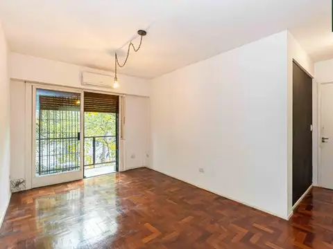 2 ambientes al frente con balcón en Venta | Colegiales