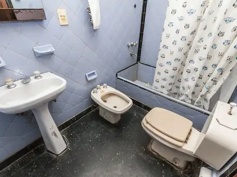 Depto Tipo Casa en Venta con 2 cocheras