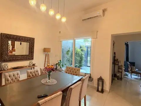 Depto Tipo Casa en Venta con 1 cocheras