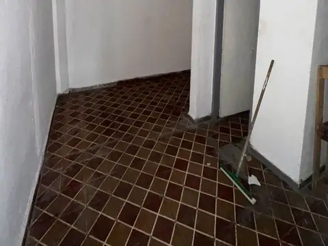 Local - Venta - Argentina, La Matanza - Av. Luro 3748